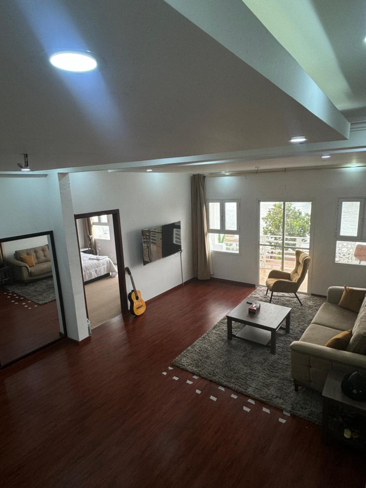 Appartamento Muttrah Souq And Sea View Mascate Esterno foto