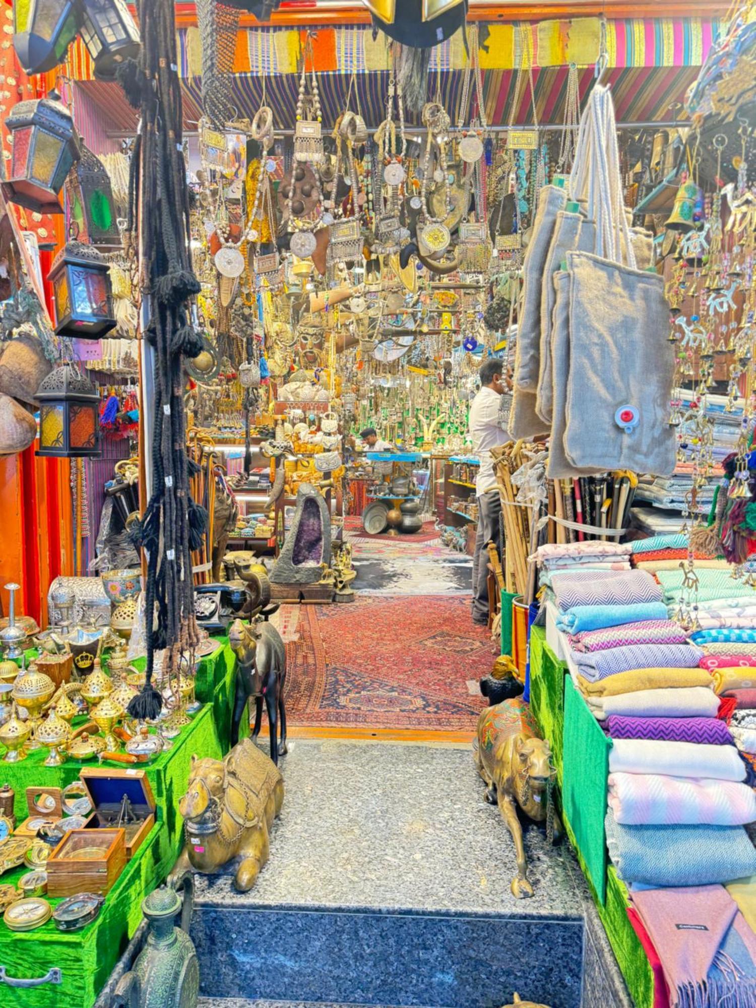 Appartamento Muttrah Souq And Sea View Mascate Esterno foto