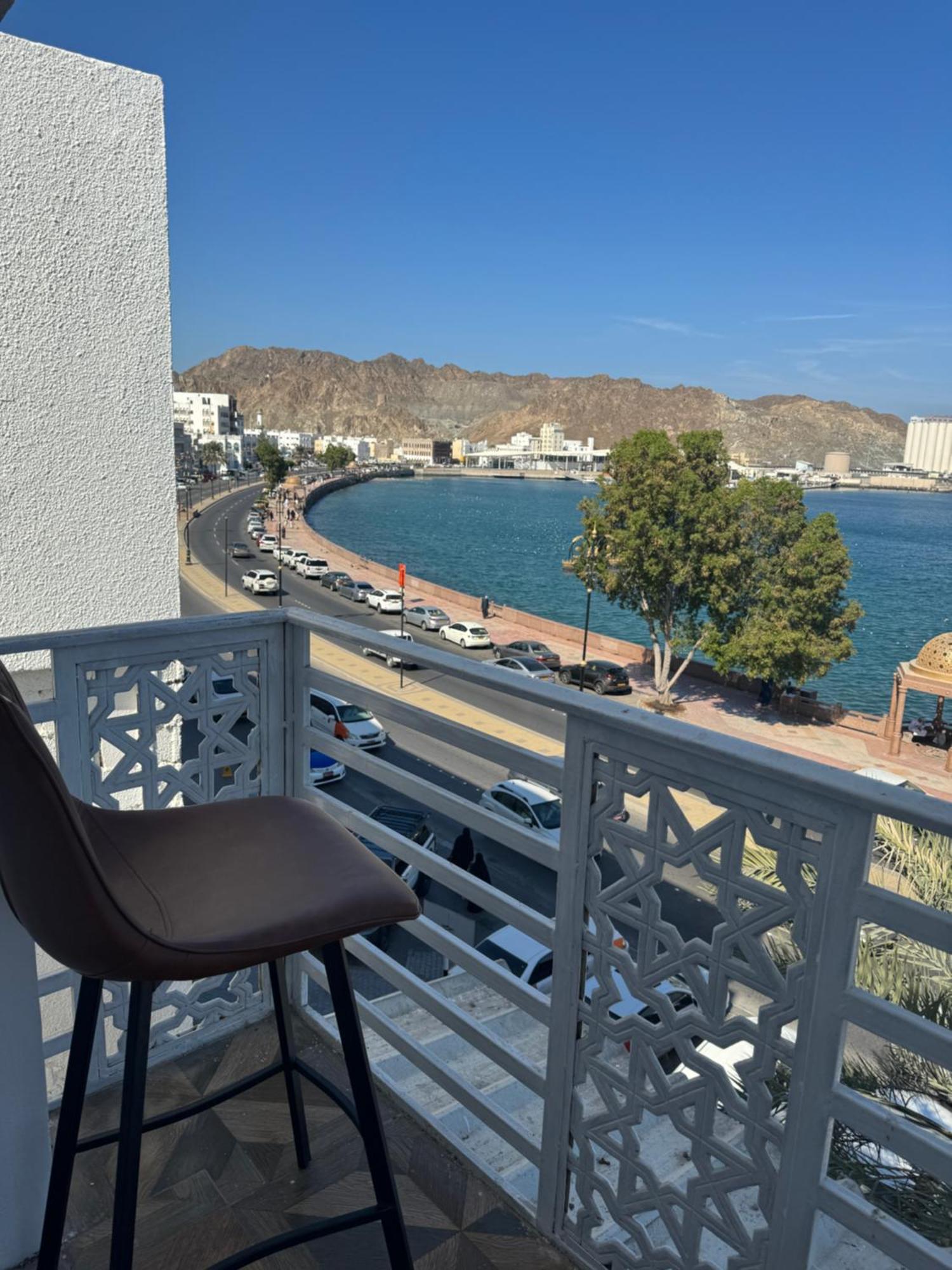 Appartamento Muttrah Souq And Sea View Mascate Esterno foto